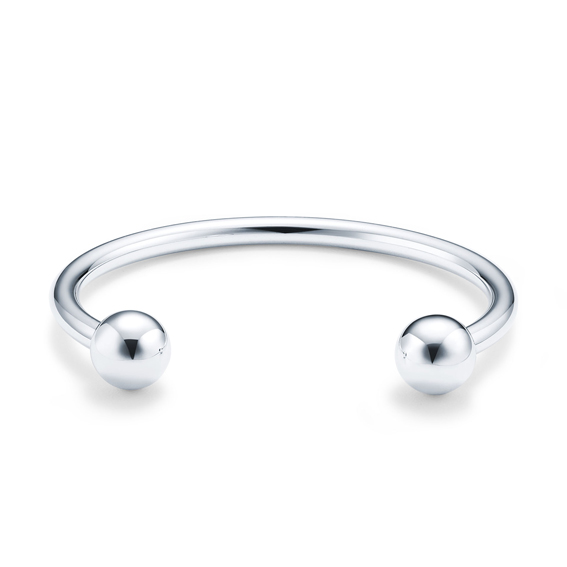 Tiffany Hard Wear系列,球形純銀手環,16,000元。